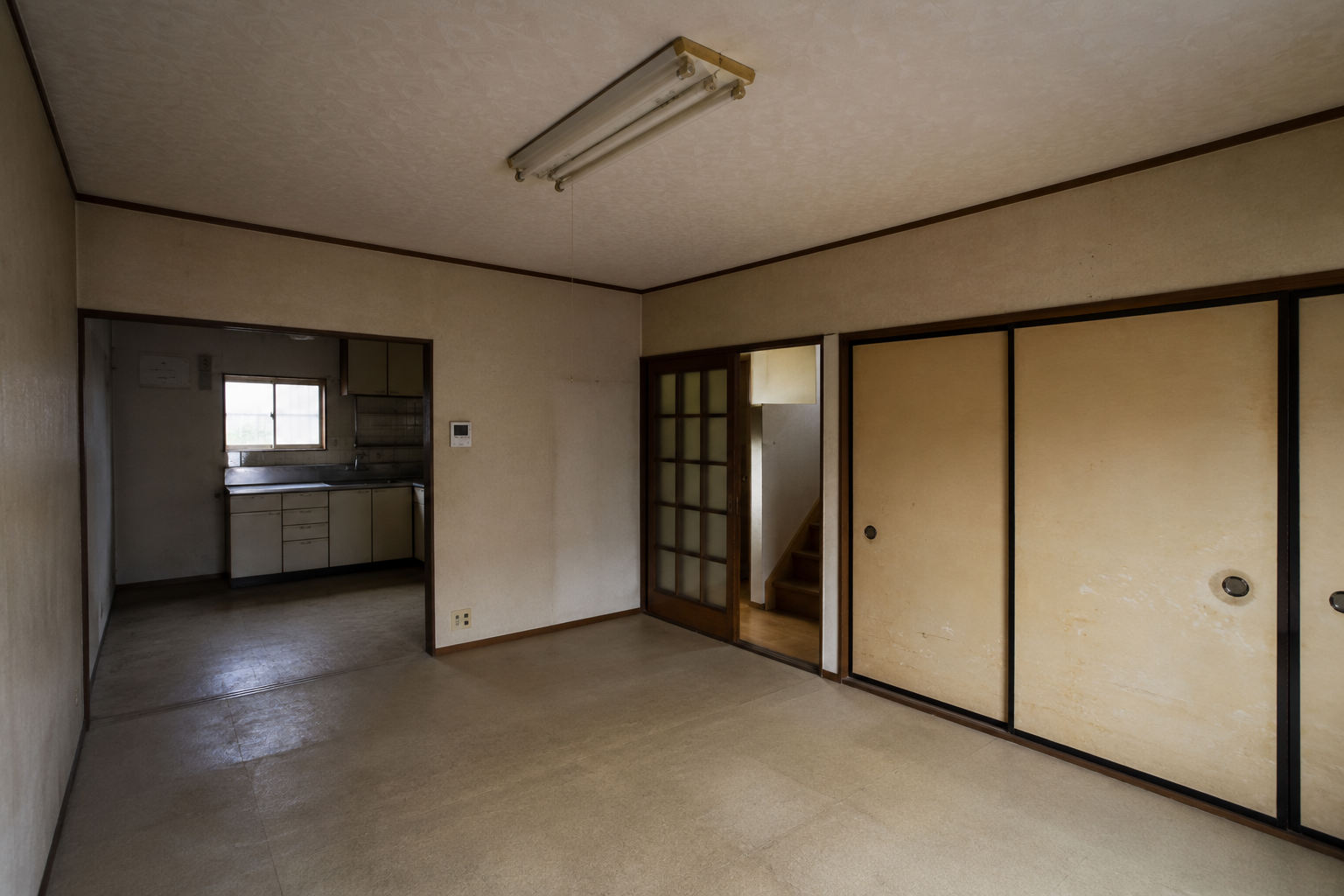 施工前の戸建て居室